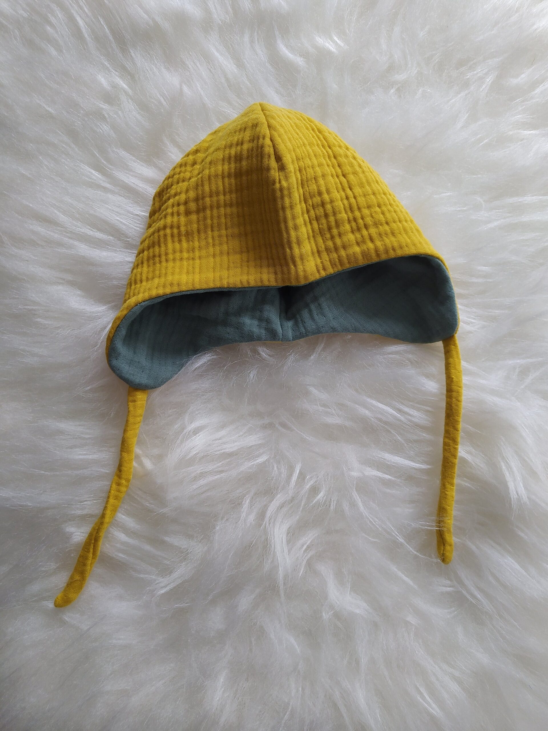 Muslin Reversible Baby Bonnet - Image 2